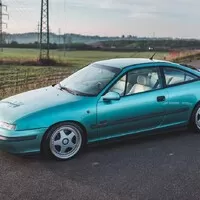 Opel Calibra 2.0 Turbo 4x4: Stroj času | Za volantem
