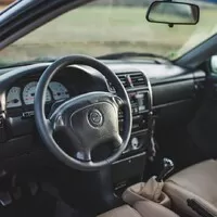 Opel Calibra 2.0 Turbo 4x4: Stroj času | Za volantem