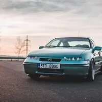 Opel Calibra 2.0 Turbo 4x4: Stroj času | Za volantem