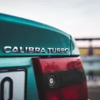Opel Calibra 2.0 Turbo 4x4: Stroj času | Za volantem