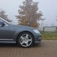 Mercedes S500L 4 Matic AMG – Sladký život šéfa podsvětí