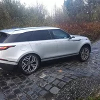 Range Rover Velar D240 SE: Nové vtělení terénní legendy