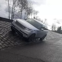Range Rover Velar D240 SE: Nové vtělení terénní legendy