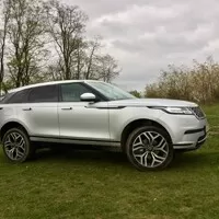 Range Rover Velar D240 SE: Nové vtělení terénní legendy