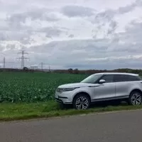 Range Rover Velar D240 SE: Nové vtělení terénní legendy