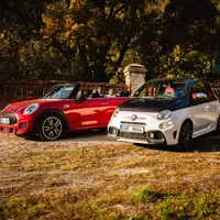 Abarth 595 Turismo vs. Mini JCW Cabrio: Roztomilé splašené nesmysly