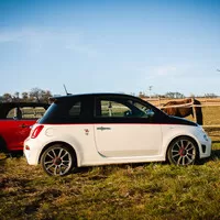 Abarth 595 Turismo vs. Mini JCW Cabrio: Roztomilé splašené nesmysly