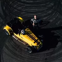 Caterham má nový rekord – nejvíc dotočených donutů za jednu minutu