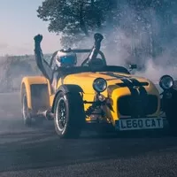 Caterham má nový rekord – nejvíc dotočených donutů za jednu minutu