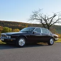 Jaguar XJ6 Sovereign (XJ40) – posel z budoucnosti