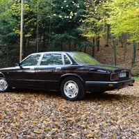 Jaguar XJ6 Sovereign (XJ40) – posel z budoucnosti