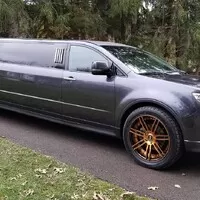 Na prodej je nejdivnější limuzína na světě. Prodloužené Subaru Tribeca 
