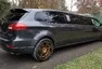 Na prodej je nejdivnější limuzína na světě. Prodloužené Subaru Tribeca 