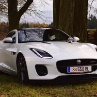 Jaguar F-type 2.0: Rocker hraje unplugged