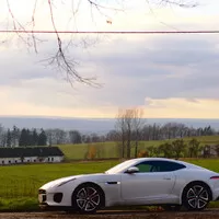 Jaguar F-type 2.0: Rocker hraje unplugged