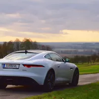Jaguar F-type 2.0: Rocker hraje unplugged