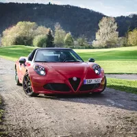 Alfa Romeo 4C Spider: Sveď mě šarmantní Italko!
