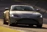Nový Aston Martin Vantage je velmi rychlý, hodně hezký a strašně zelený