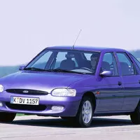 Krámy a jejich skvělí nástupci aneb jak automobilky vstávaly z bahna