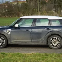 Mini Cooper S E Countryman All4 - Pohledem vesničana