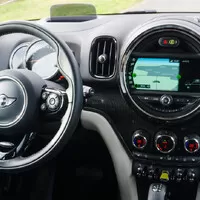 Mini Cooper S E Countryman All4 - Pohledem vesničana
