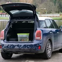 Mini Cooper S E Countryman All4 - Pohledem vesničana