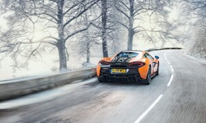 Novinky: Vezměte svůj McLaren do prosolené břečky na nových origo zimácích