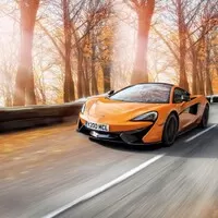 Vezměte svůj McLaren do prosolené břečky na nových origo zimácích