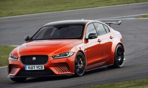 Novinky: Jaguar si urval rekord mezi sériovými sedany na Nürburgringu