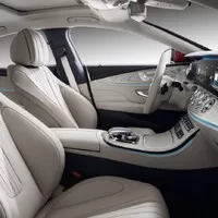 Nový Mercedes-Benz CLS je tady. O pohon se starají řadové šestiválce.