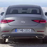 Nový Mercedes-Benz CLS je tady. O pohon se starají řadové šestiválce.