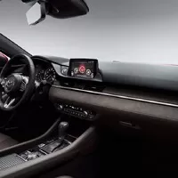 Mazda 6 po druhém faceliftu: Navenek se moc nezměnilo, pod kapotou o to víc