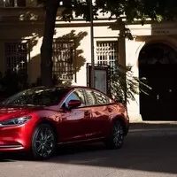 Mazda 6 po druhém faceliftu: Navenek se moc nezměnilo, pod kapotou o to víc