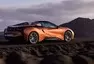 BMW i8 dostalo v rámci faceliftu vyšší výkon a volné nebe nad hlavou