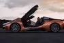 BMW i8 dostalo v rámci faceliftu vyšší výkon a volné nebe nad hlavou