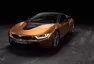 BMW i8 dostalo v rámci faceliftu vyšší výkon a volné nebe nad hlavou