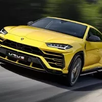 Lamborghini Urus: Sníh, bláto, písek a závodní okruh