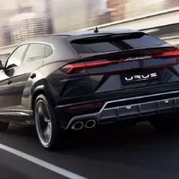 Lamborghini Urus: Sníh, bláto, písek a závodní okruh