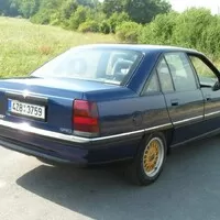 Opel Omega A 2.6i | Hrdinové za babku