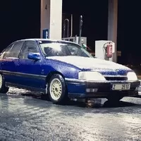 Opel Omega A 2.6i | Hrdinové za babku