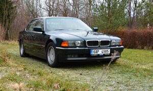 Recenze & testy: BMW 750iL: Dobrodružství bitevní lodi Bismarck