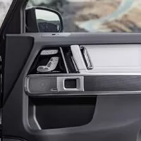 Mercedes ukazuje interiér nového „Géčka“ s velkými displeji