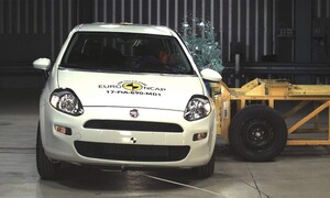 Novinky: Fiat Punto odešel od evropského crash testu jako první auto s „nulou“