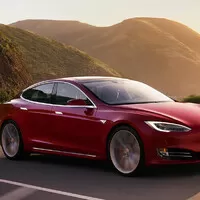 Tesla | Kdy už konečně ohlásí bankrot?