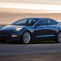 Tesla | Kdy už konečně ohlásí bankrot?