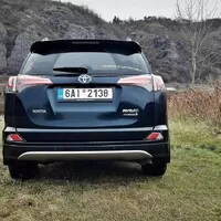 Toyota RAV4 2,5 Hybrid AWD: Dokáže hybrid nahradit diesel?