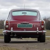 Aston Martin DB5 po Robertu Plantovi jde do prodeje