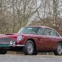 Aston Martin DB5 po Robertu Plantovi jde do prodeje