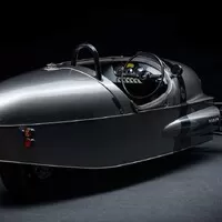 Tříkolová hračka Morgan 3 Wheeler opravdu přijede coby elektromobil