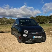 Abarth 595: Šílený Ital na dovolené v Provence